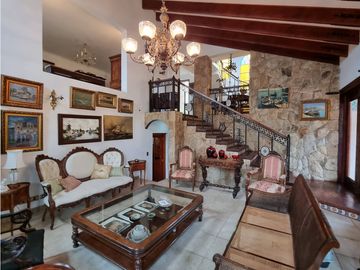 Preciosa casa con exclusivo estilo