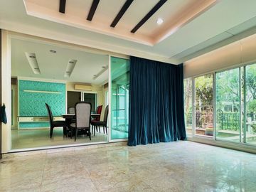 4 Bedroom House for sale at Laddarom Ekkamai-Ramintra