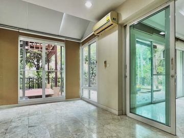 4 Bedroom House for sale at Laddarom Ekkamai-Ramintra