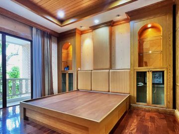 4 Bedroom House for sale at Laddarom Ekkamai-Ramintra