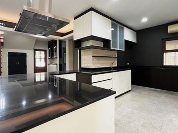 4 Bedroom House for sale at Laddarom Ekkamai-Ramintra