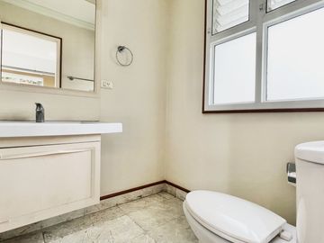 4 Bedroom House for sale at Laddarom Ekkamai-Ramintra