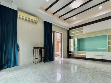 4 Bedroom House for sale at Laddarom Ekkamai-Ramintra