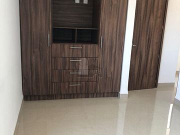 Amplio Departamento en Av. Himalaya cerca de parque Tangamanga I