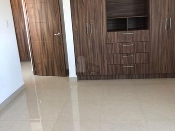 Amplio Departamento en Av. Himalaya cerca de parque Tangamanga I
