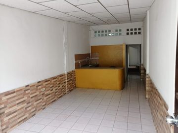 VENTA CASA RENTERA EN SAUCES 5 CERCA DE AV. PRINCIPAL (CMC)
