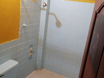 VENTA CASA RENTERA EN SAUCES 5 CERCA DE AV. PRINCIPAL (CMC)