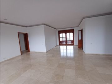 Se arrienda apartamento en Ciudad Jardin