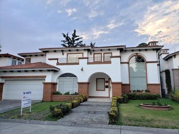 Casa en renta en Los Robles Lerma
