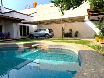 Casa en Fraccionamiento en Junto al Río, Temixco, Morelos CAEN-1086-Fr