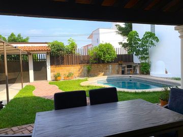 Casa en Fraccionamiento en Junto al Río, Temixco, Morelos CAEN-1086-Fr
