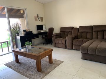 Casa en Fraccionamiento en Junto al Río, Temixco, Morelos CAEN-1086-Fr