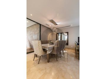 VENDO HERMOSA CASA DE LUJO EN SECTOR DE VILLA CAMPPESTRE