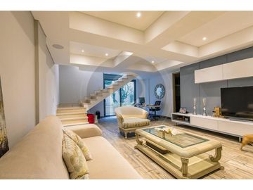 VENDO HERMOSA CASA DE LUJO EN SECTOR DE VILLA CAMPPESTRE