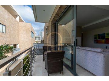 VENDO HERMOSA CASA DE LUJO EN SECTOR DE VILLA CAMPPESTRE