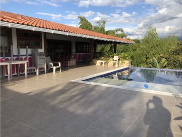 VENTA CASA CAMPESTRE CJTO CERRADO VIA MONTENEGRO QUINDIO