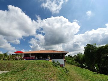 VENTA CASA CAMPESTRE CJTO CERRADO VIA MONTENEGRO QUINDIO