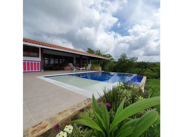 VENTA CASA CAMPESTRE CJTO CERRADO VIA MONTENEGRO QUINDIO