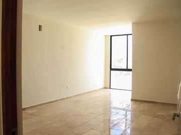 | 3 recámaras, UNA de ella en PB- dentro de privada en conkal