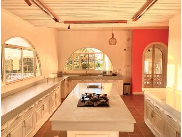 MANSIÓN EN VENTA. PRADOMAR