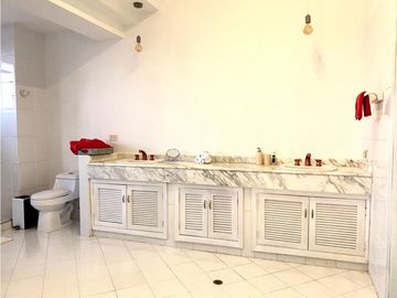 MANSIÓN EN VENTA. PRADOMAR