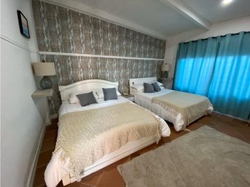 MANSIÓN EN VENTA. PRADOMAR
