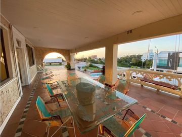 MANSIÓN EN VENTA. PRADOMAR