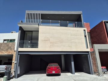 Casa en Venta Cumbres Elite Premier - Zona Garcia, NL