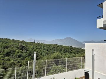 Casa en Venta Cumbres Elite Premier - Zona Garcia, NL