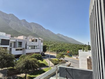 Casa en Venta Cumbres Elite Premier - Zona Garcia, NL