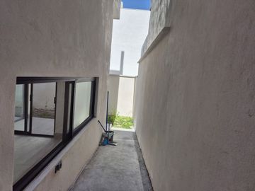 Casa en Venta Cumbres Elite Premier - Zona Garcia, NL
