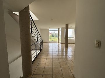 VENTA /RENTA CASA VALLE DORADO