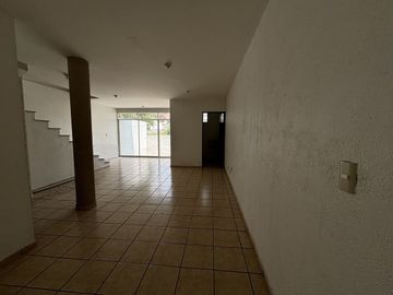 VENTA /RENTA CASA VALLE DORADO