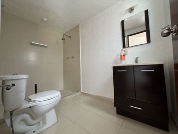 VENTA /RENTA CASA VALLE DORADO