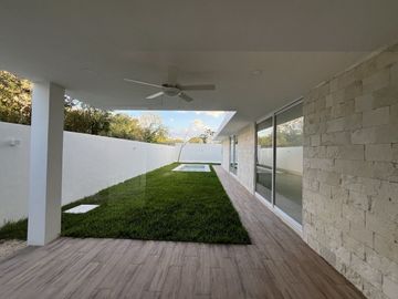 Residencia en Venta en Nortemérida al Norte de Mérida, Yuc. (4Rec, Alberca)
