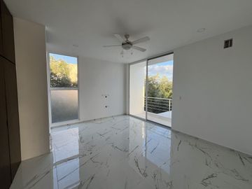 Residencia en Venta en Nortemérida al Norte de Mérida, Yuc. (4Rec, Alberca)