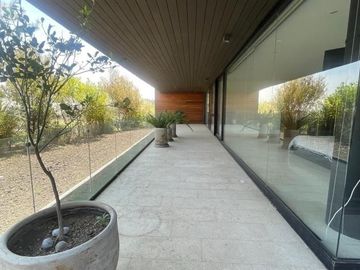 Garden house bosque real