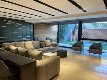 Garden house bosque real