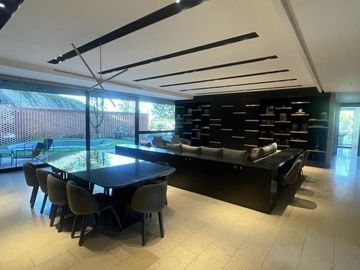 Garden house bosque real