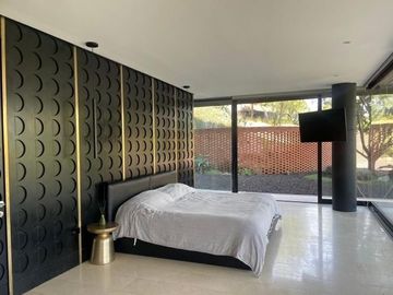 Garden house bosque real