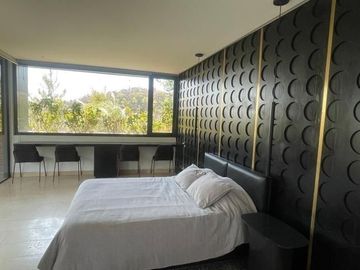 Garden house bosque real