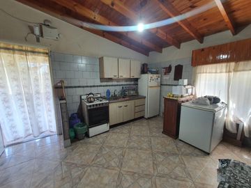 Venta casa quinta 4 ambientes en Cañuelas, cochera