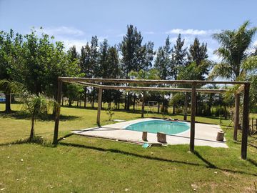 Venta casa quinta 4 ambientes en Cañuelas, cochera