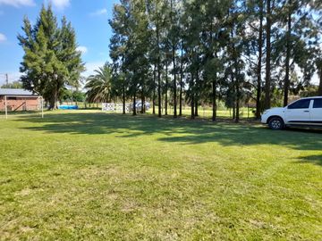 Venta casa quinta 4 ambientes en Cañuelas, cochera