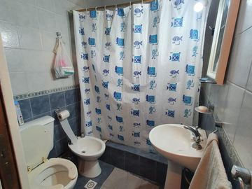 Venta casa quinta 4 ambientes en Cañuelas, cochera