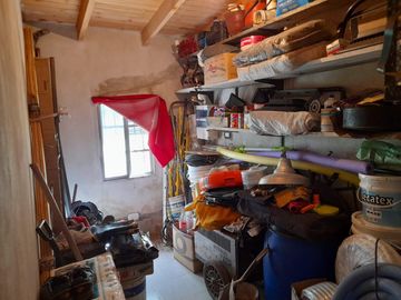 Venta casa quinta 4 ambientes en Cañuelas, cochera