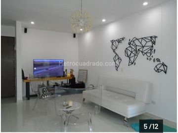 En Renta Apartamento Amoblado Tipo Loft En Exclusivo Sector De Pinares