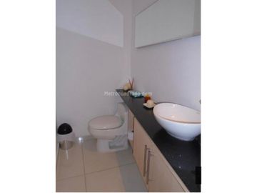 En Renta Apartamento Amoblado Tipo Loft En Exclusivo Sector De Pinares