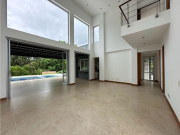 Confort y Naturaleza en Uno: Casa Campestre en Renta Cerritos