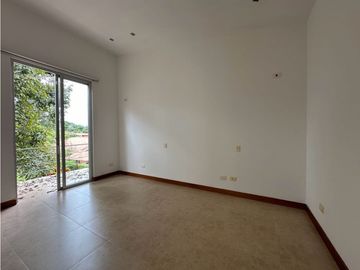 Confort y Naturaleza en Uno: Casa Campestre en Renta Cerritos